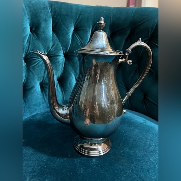 1980s F. B. rogers silver tea pot with art deco flair - Picture 3 of 13